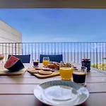 The Sea View By Lovelystay Funchal (Madeira)