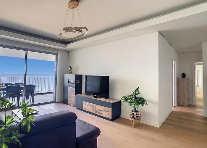 Appartement The Sea View By Lovelystay