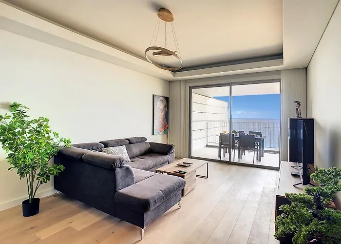 The Sea View By Lovelystay * Funchal (Madeira)