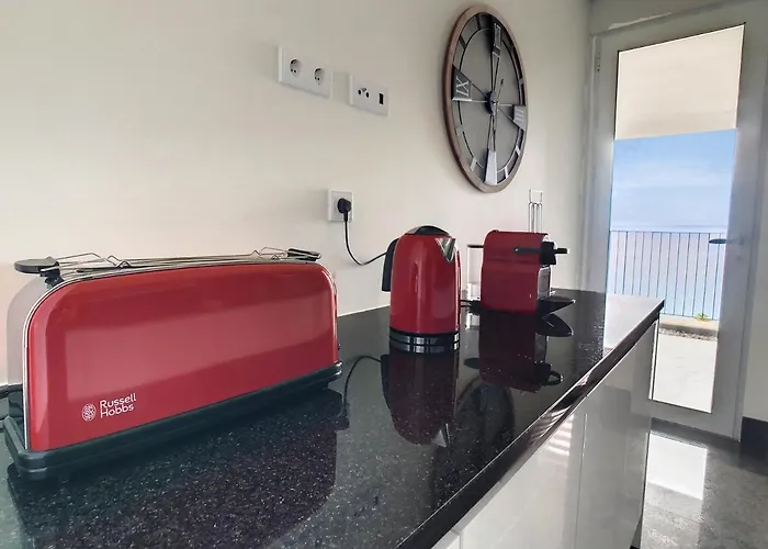 The Sea View By Lovelystay