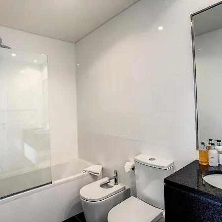 The Sea View By Lovelystay Apartman *